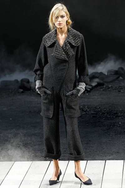 Look 75